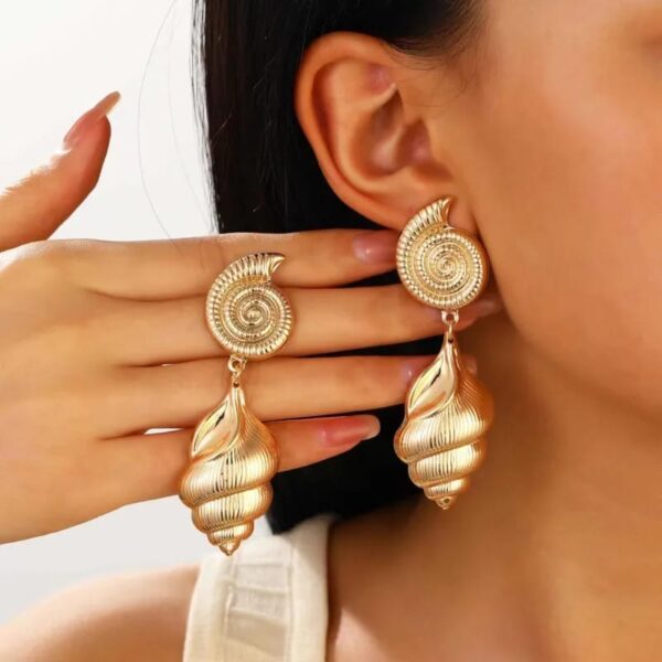 Swarna Bloom Studs - Gold